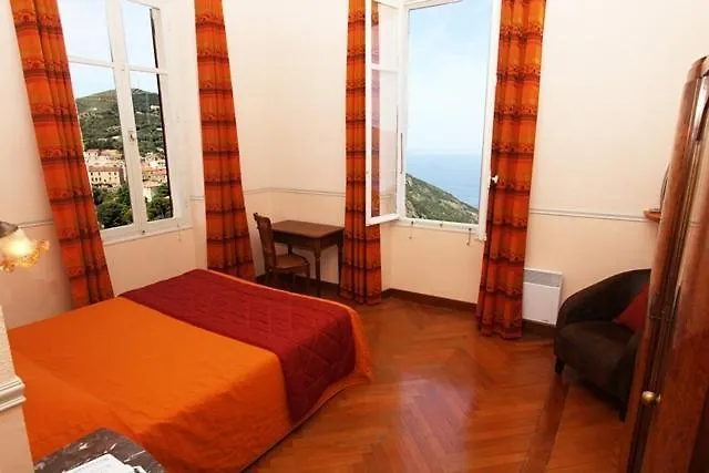 Les Roches Rouges Hotel